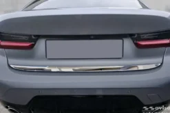 Dekorlist baklucka BMW 3-serien G20/G80 2018– Krom
