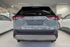 Dekorlist baklucka Toyota RAV4 V XA50 / Hybrid PHEV GR 2018– Krom