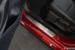 Instegslister i Borstad Stål Toyota Yaris IV 2020-> Toyota Yaris Cross 2021->
