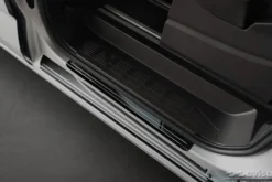 Instegslister i Borstad Svart Stål VW Multivan T7