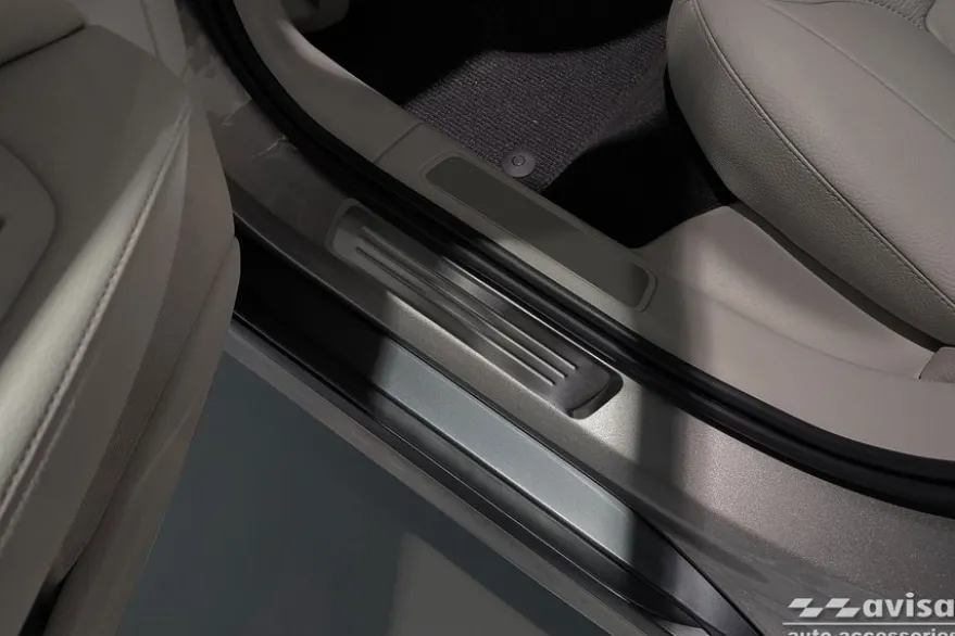 Instegslister i Svart Borstad Stål Volvo V90 2016->