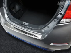 Lastskydd Rostfri Borstad Metall Nissan Leaf II (2E1) 2017->