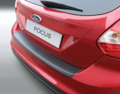 Lastskydd Svart Ford Focus MK3 5-Dörrars Hatchback 2.2011-7.2014