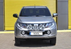 Modellanpassad Voolbar Ljusbåge till Mitsubishi L200 2016- Fästen för 2 extraljus